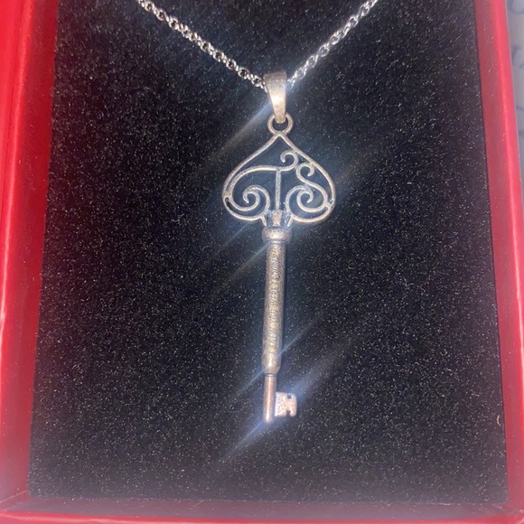 Taylor Swift key necklace RED TV *nwt - Picture 2 of 4